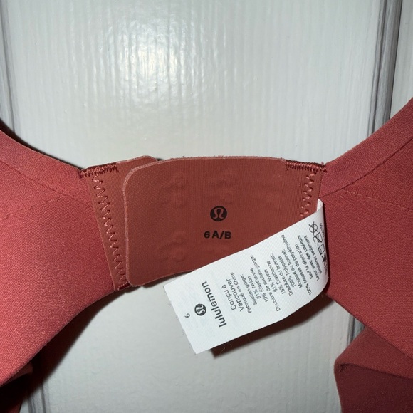 Women's Lululemon Sports Bra - Picture 2 of 3